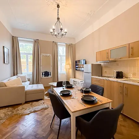 Catty 3bdr 80 M2 Apartmán
